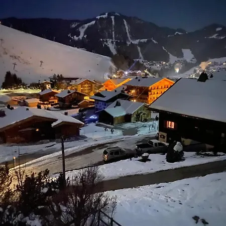 With Balcony Facing The Slopes * La Clusaz